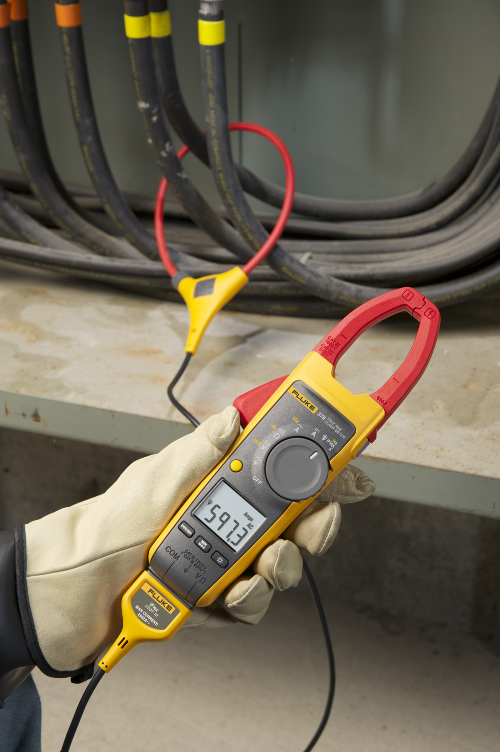 digital clamp meter
